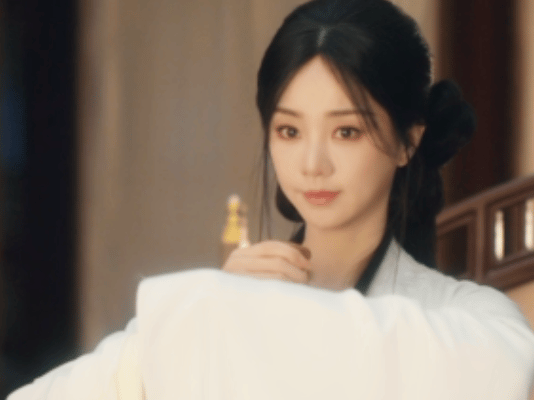 第一次见和情人约会正宫放哨的 庾晚音为了套话真的不择手段😎，满脑子搞事业完全不