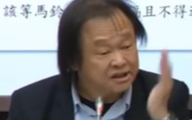 今天，民进党“立委”王世坚在质询时火力全开，一开头就针对马铃薯检疫标准大发雷霆，