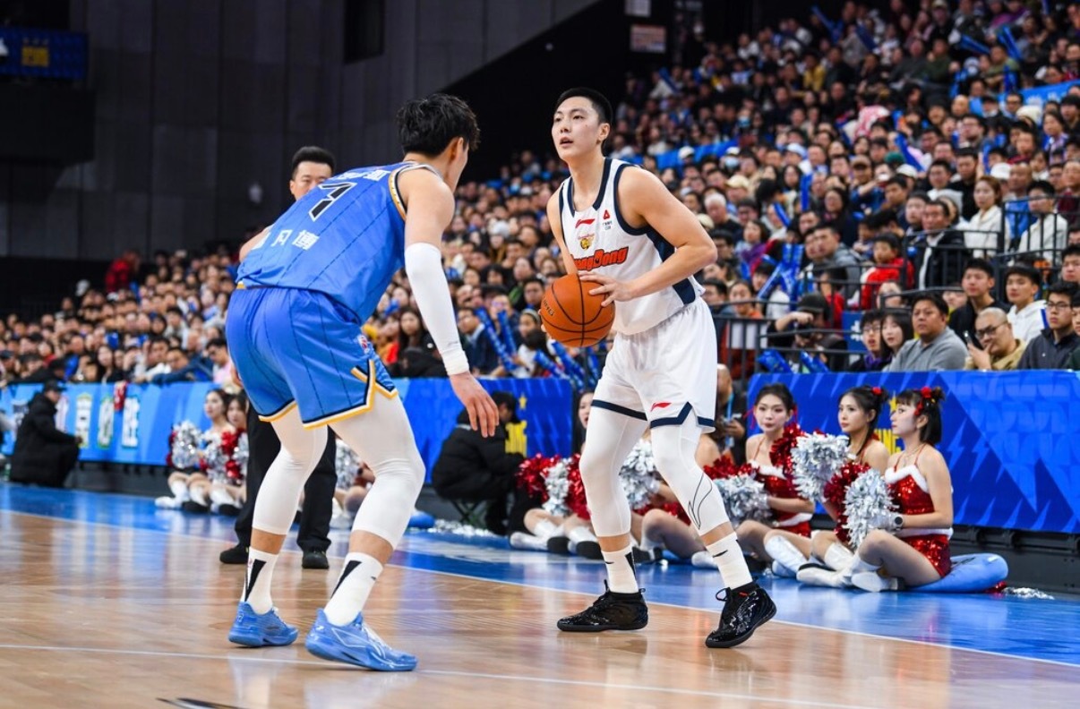胡明轩辽宁男篮vs广东男篮 【2025-2026赛季CBA联赛常规赛第13轮】?