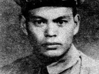 一个连硬抗2000叛匪围攻40天，彭老总致电表彰，副营长授荣誉称号。
 
这场载