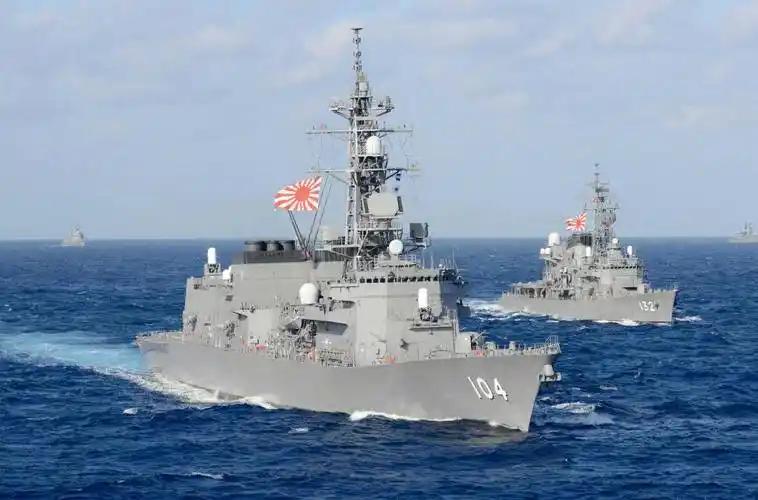 今天，日本舰艇居然蓄意挑衅，大摇大摆进入中国🇨🇳台湾海峡活动！如果小日本军舰