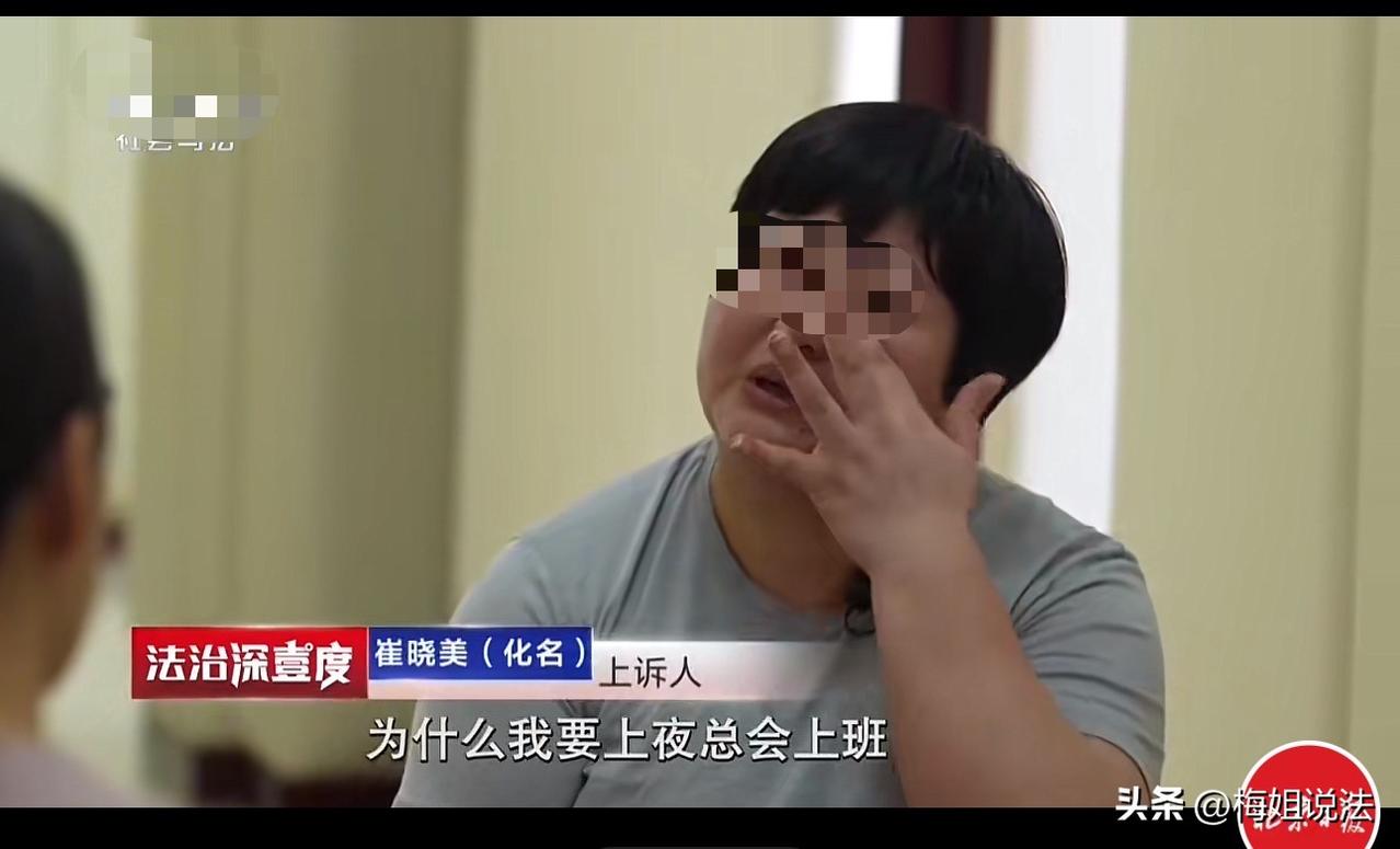 青岛，男子去某娱乐场所唱歌，看到一个清纯的陪酒女，穿的很性感，当场就点了她陪着！