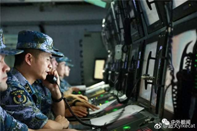 对峙半小时，张俊为什么把外舰“瘫了”这件事讲得这么细？