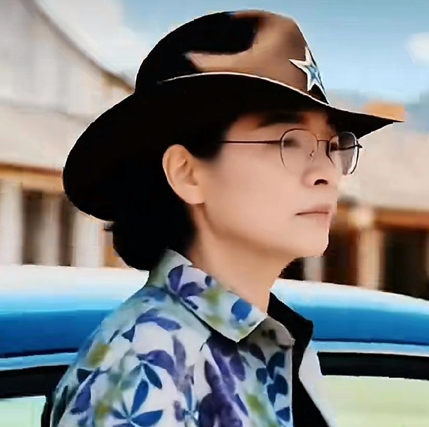 这哪是嚣张，简直是丧心病狂！
关键节点上，竟有人想在柴桑大姨家楼下动歪心思，妄图