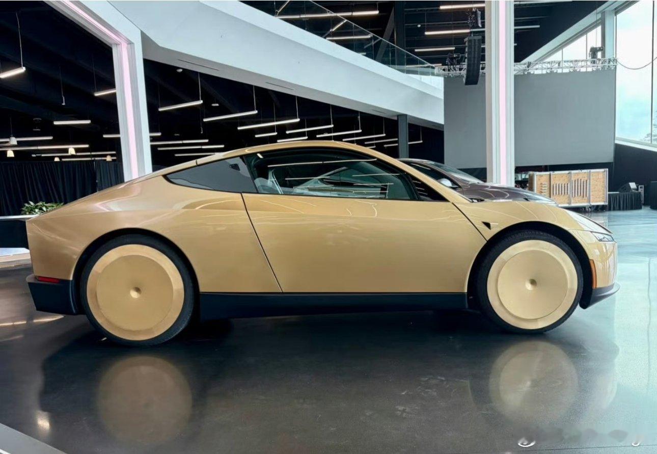 马斯克把方向盘删了怎么说呢，这完全不是一个方向。但你要说辅助驾驶走到最后，那肯定