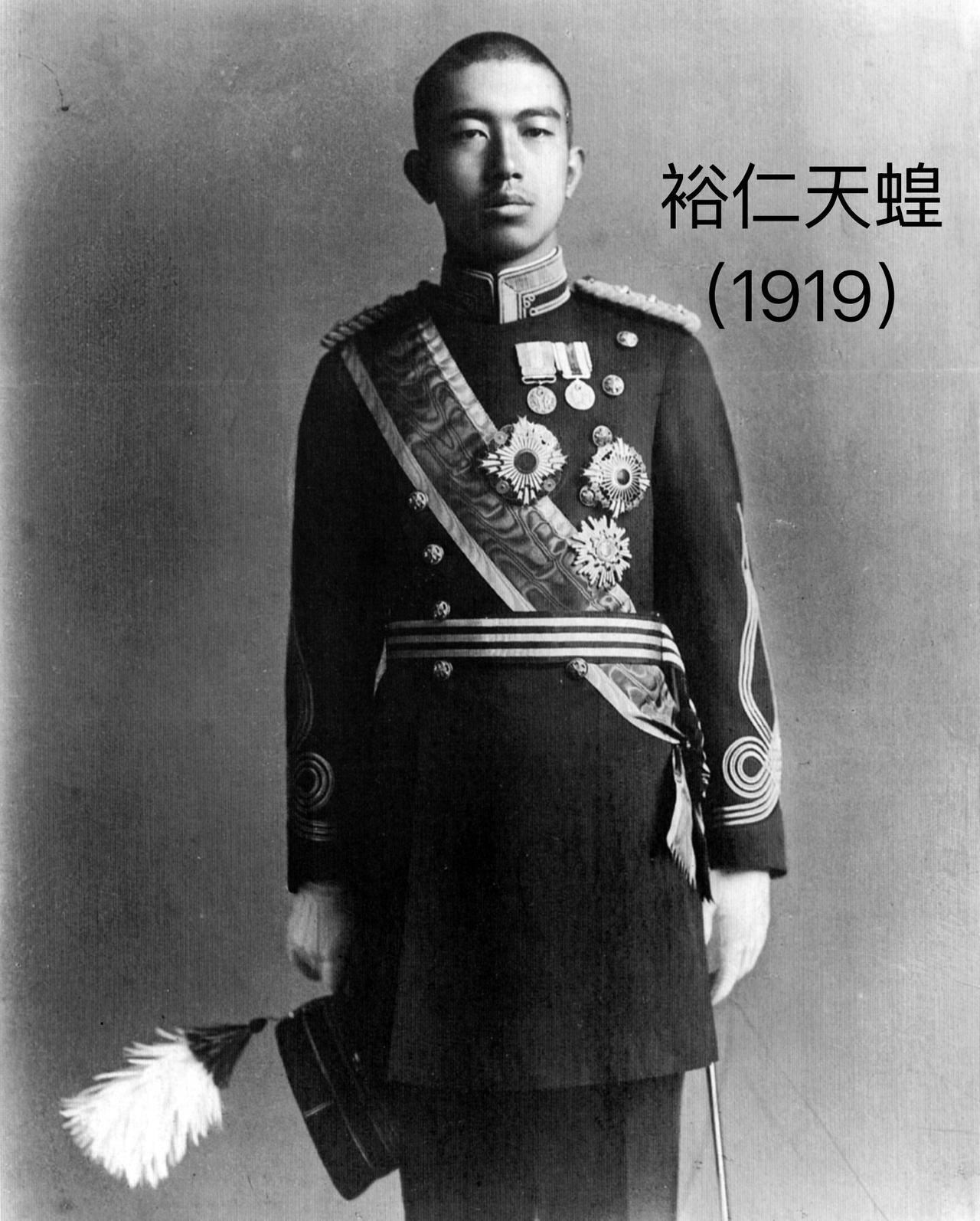 下图为二战各国显要早期历史影像，若不看照片文字说明，大家能认出几位呢？

最后一