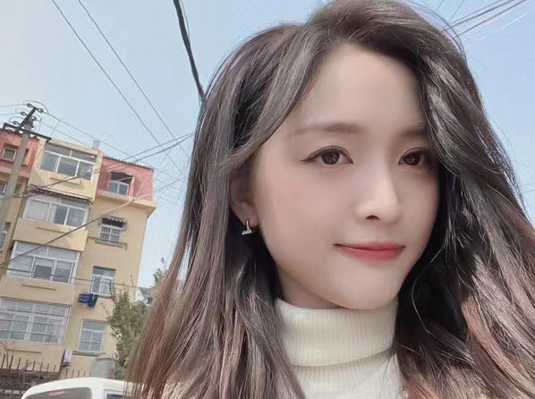 吴宣仪 wxy吴宣仪爱上另一个我 wxy吴宣仪叶星星 愿你能被很多人喜爱，满腔热