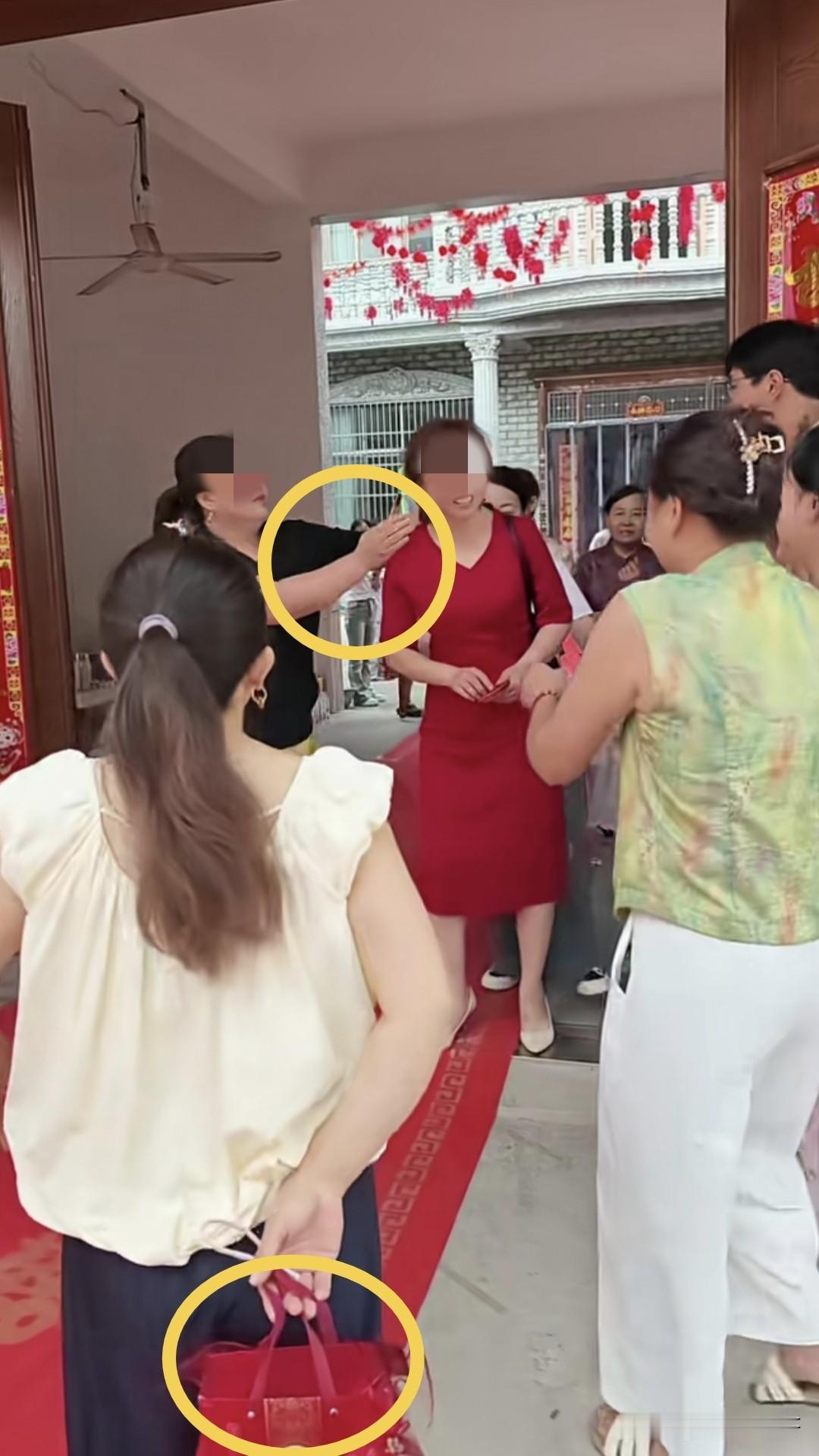 本来挺喜庆的一天，就因为接受不了当地的习俗，前来贺喜的人气的扭头就走了。结婚当天