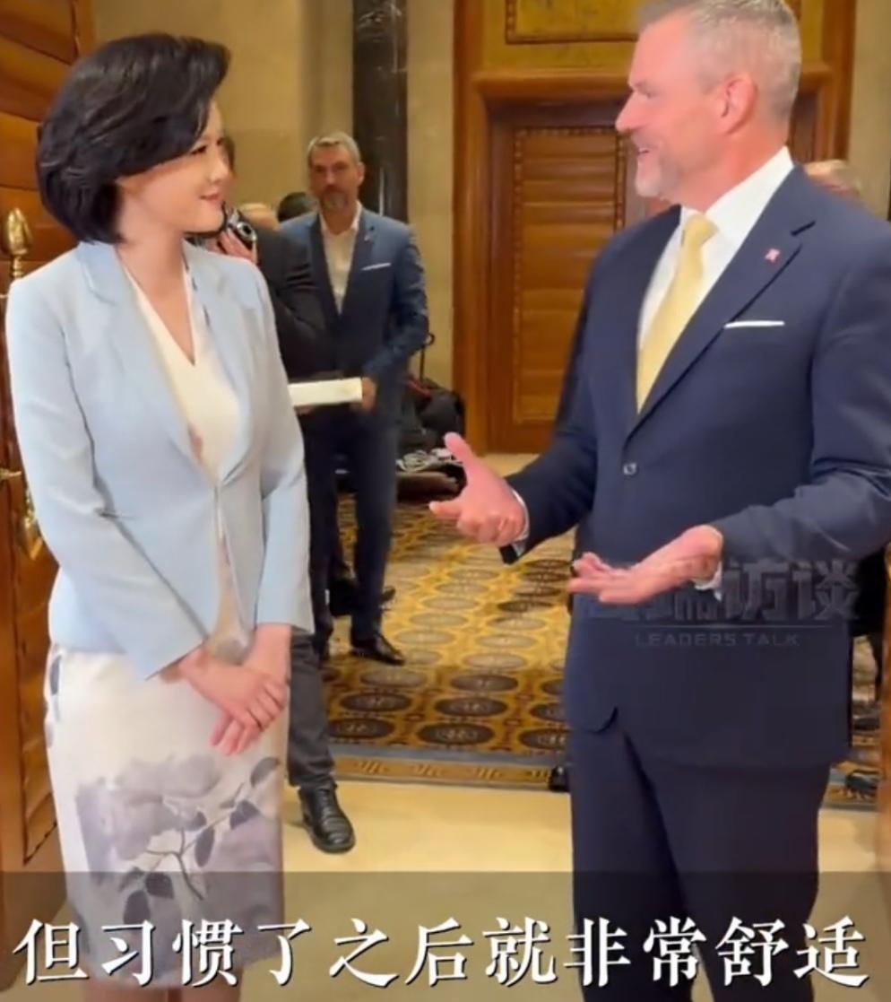 邹韵，温婉大气，天生丽质，东方之美，尽在其中。
以第一名的身份从2019年总台主