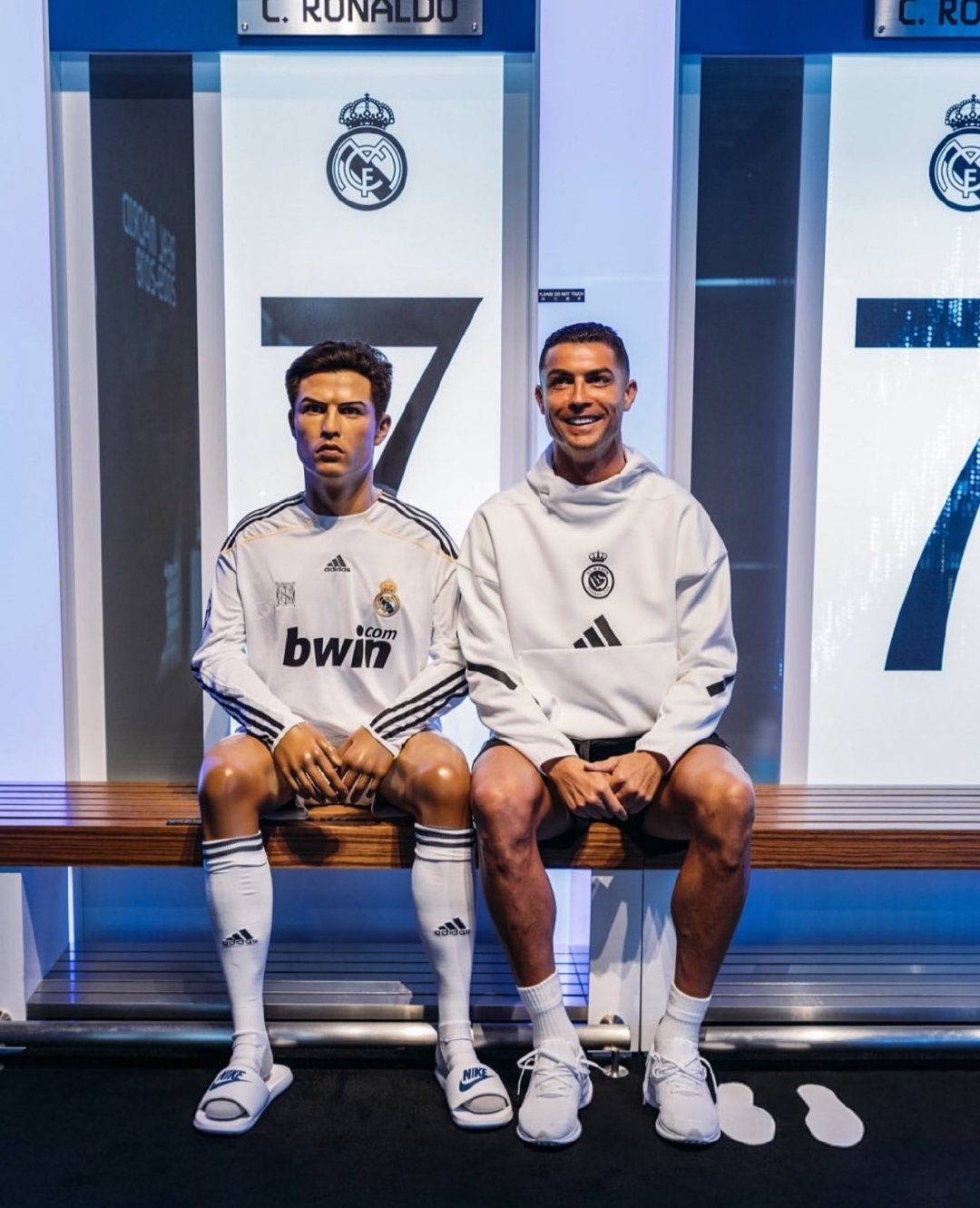 C罗和他的雕像...🥶😅C罗halamadrid ​​​