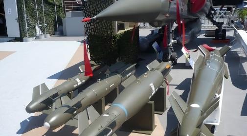 俄罗斯这次迎来了重大威胁，法国向乌克兰提供了精确制导航空炸弹，最大重量达到了10