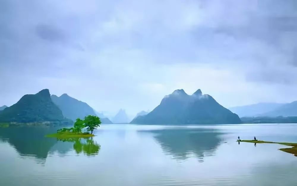比尔盖茨曾经讲过一句话：“我是经过无数次的失败之后才找到成功的。”别人问他：“你