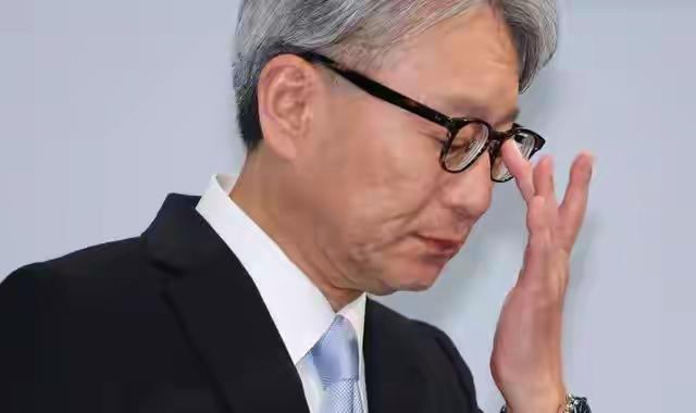 “不来中国，就下台！”
2026年的夏天，本田内部还真就是上演了这么一出真刀真枪