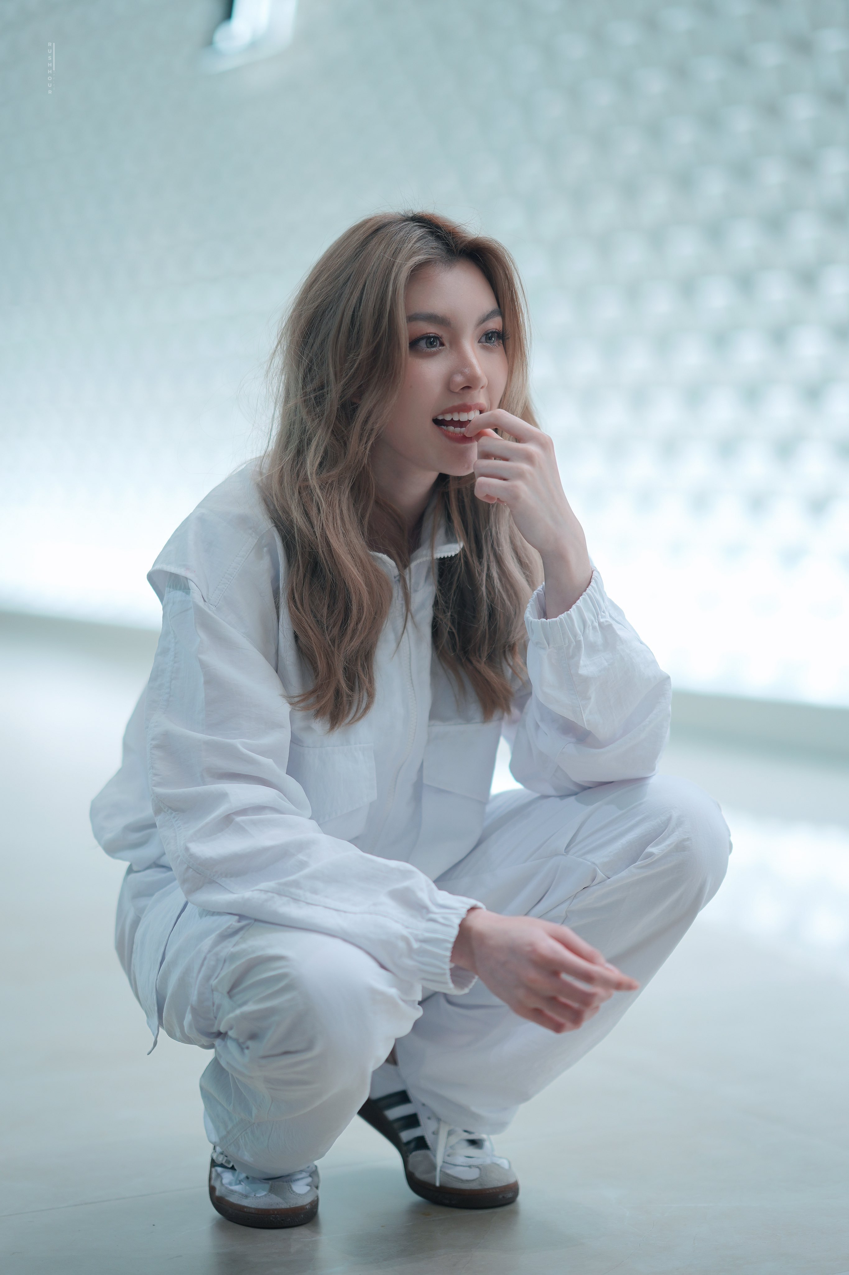 对着哥哥酱这张小俊脸 很难不坠入爱河 无论何时看到这组皂片都惊为天人、、 