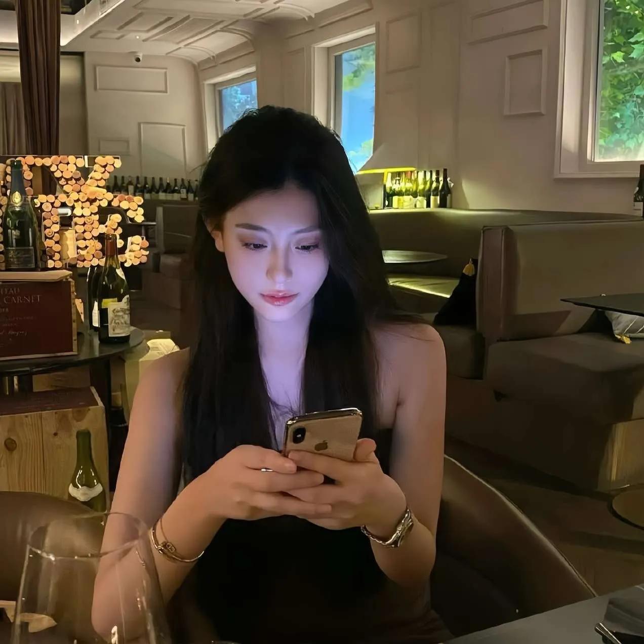 婚W情里的男人，作为过来人，我给你一个“铁律忠告”：
分手的15天内你不要去挽回