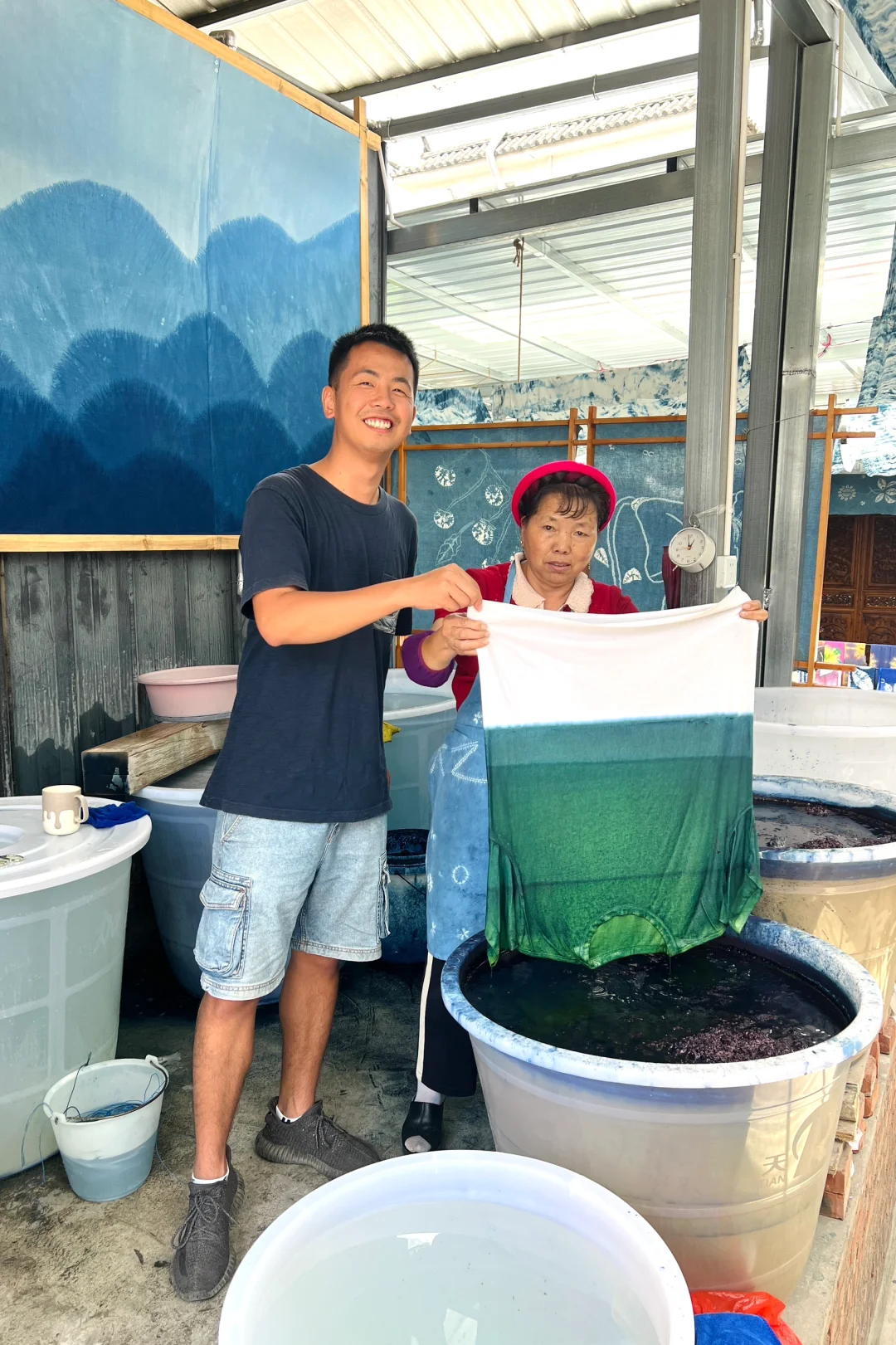 穿了两年的旧白T还能这样改造？！