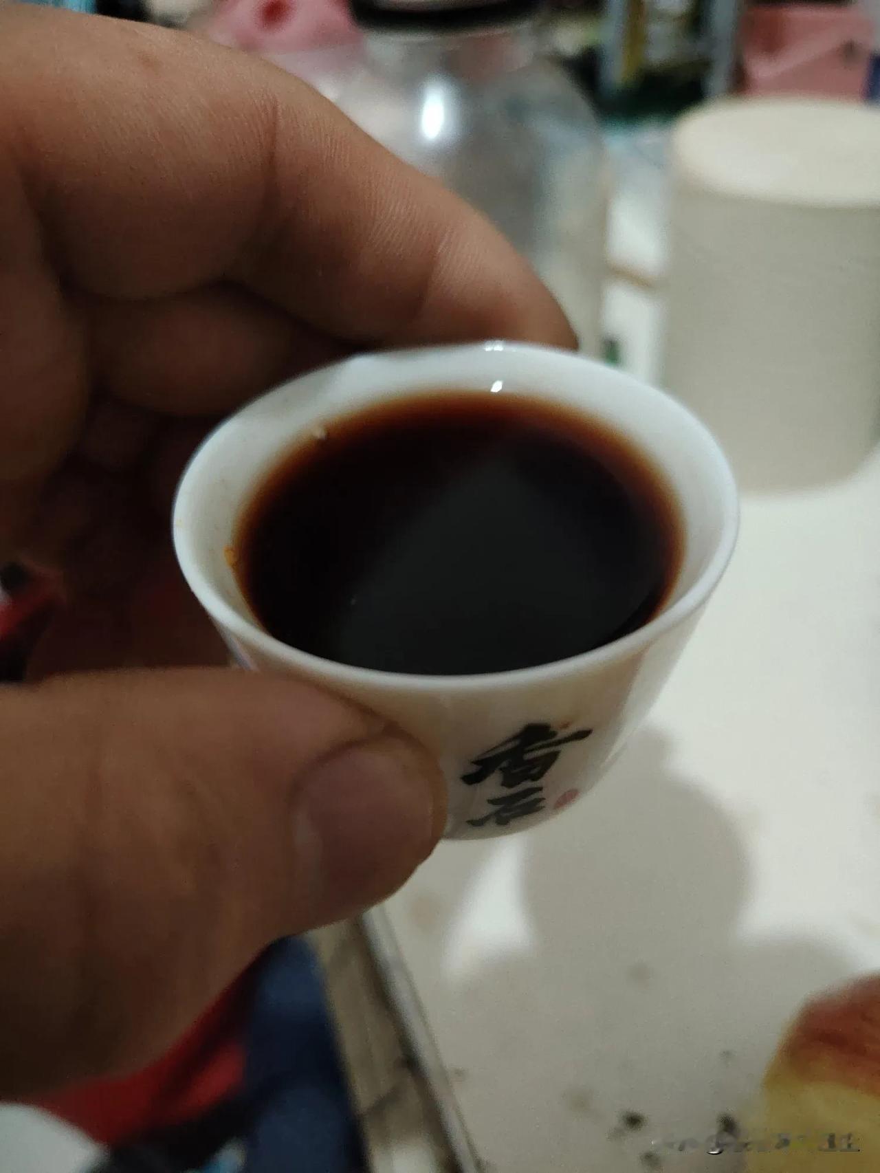 其实也像喝酒一样。看着平平无奇，却很多故事！