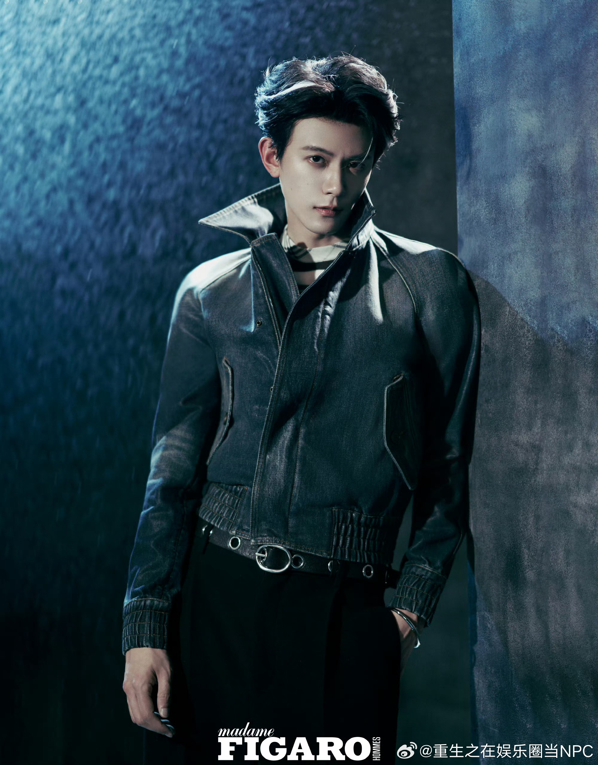 恭喜邓凯解锁费加罗男士首封！18宫格大片满是克制又锋利的阴湿感，现代版齐旻既视感