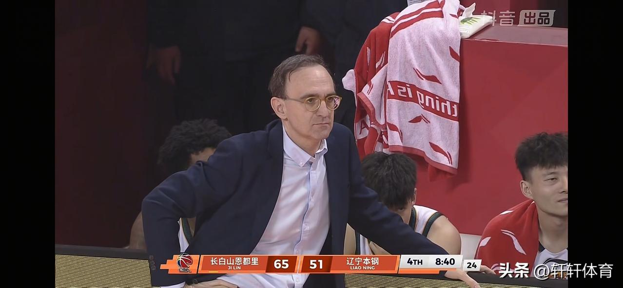 不出意外CBA常规赛第30轮这场东北德比打的还是相当精彩的，最后还是要祝贺吉林男