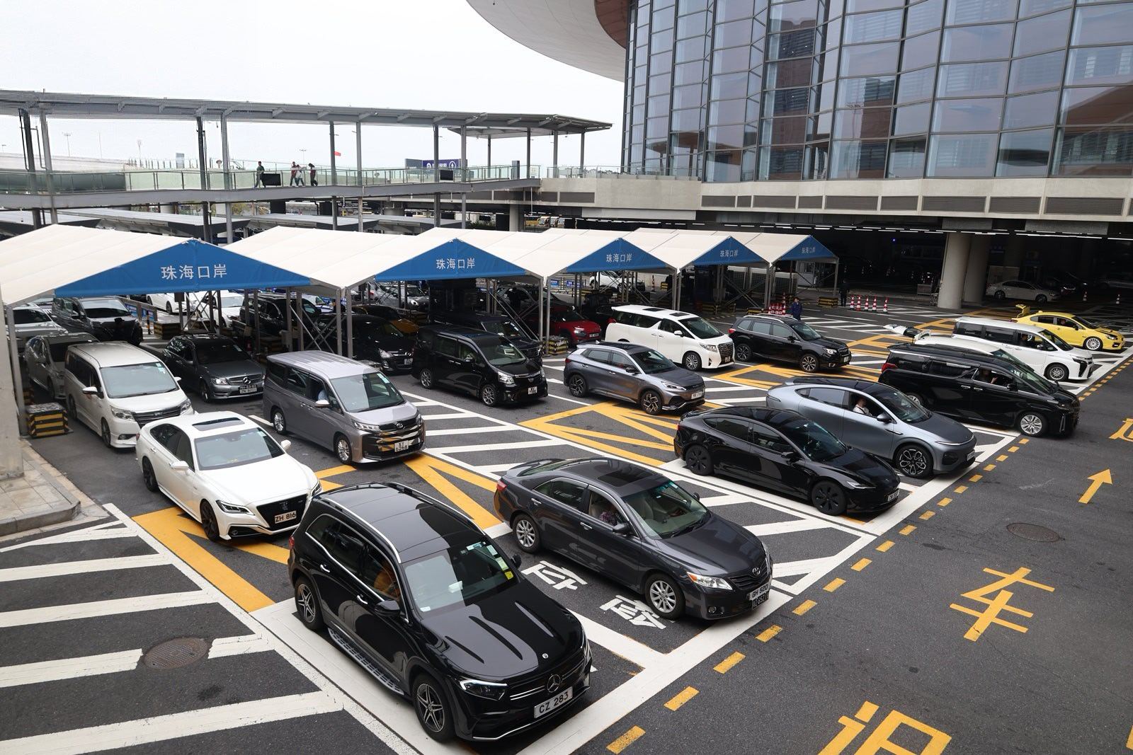 港珠澳大桥边检站：一季度，经港珠澳大桥珠海公路口岸出入境港澳单牌车达103万辆次