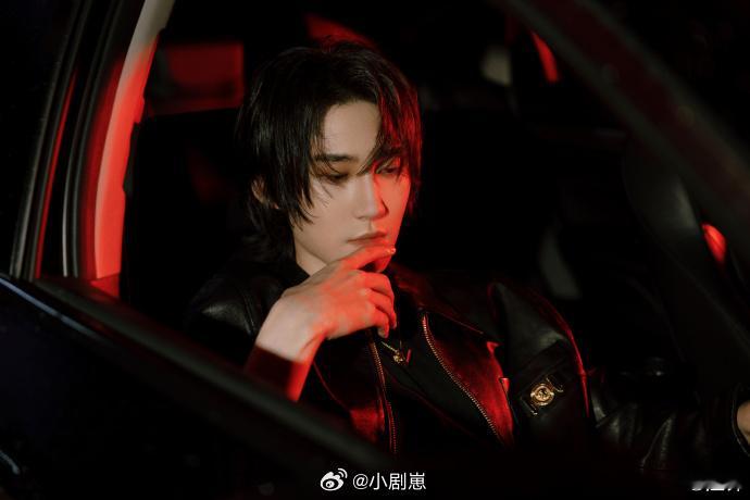 不开口画中仙一开口地三鲜 凡人修仙看东北真没错！汪铎的王蝉不开口是画中仙，一说话