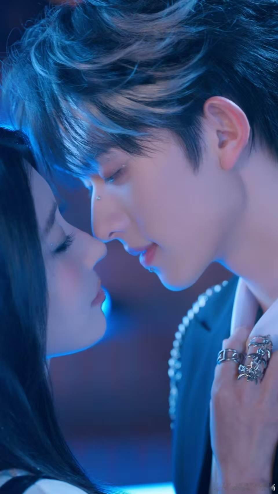 让你强制心动不是让你强制心痛是谁说好是强制心动，结果给我强制心痛了？！这剧简直在