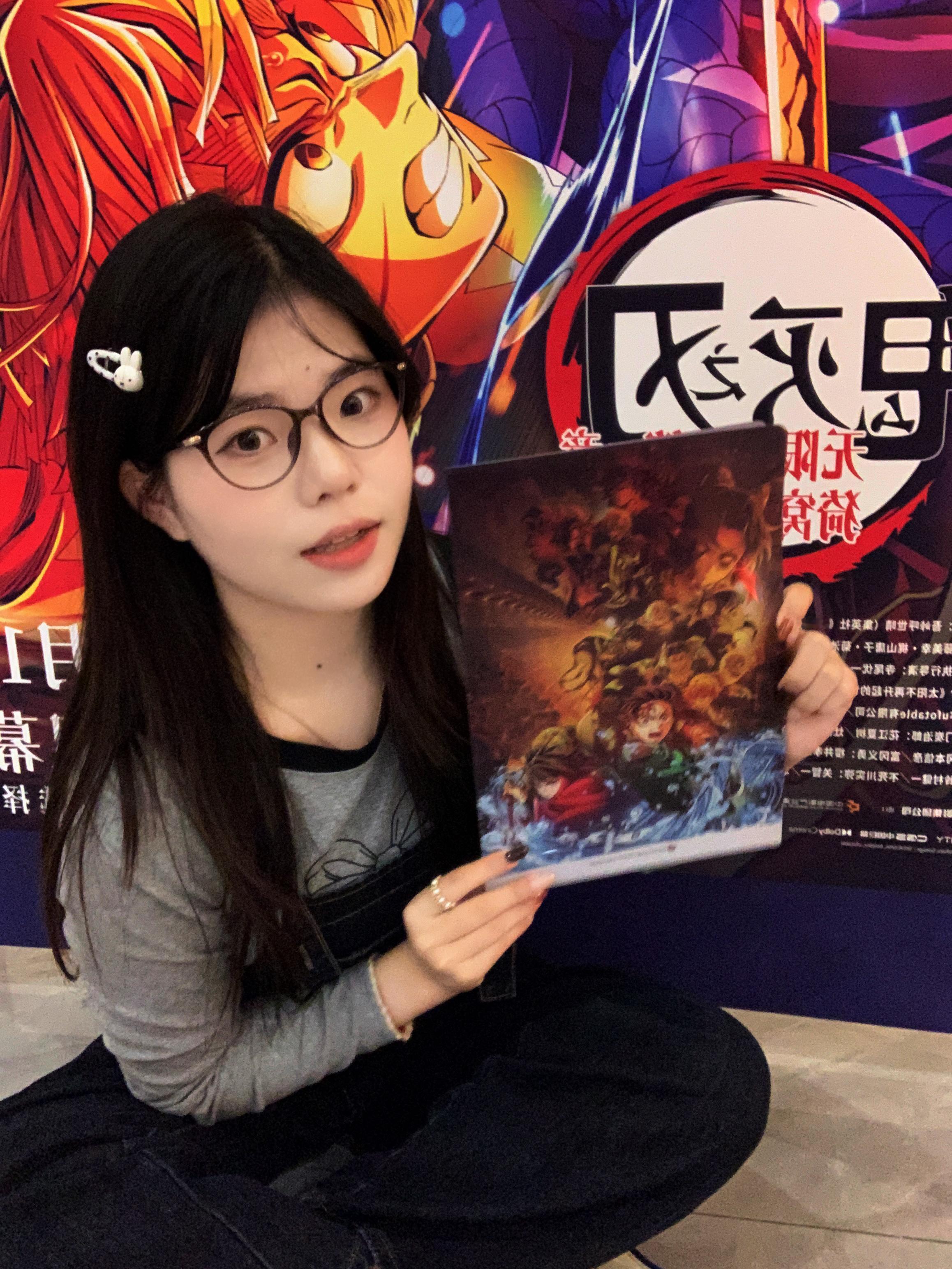 终于周末了！直接冲鬼刃谁和我一样，正片一上根本忍不住，先把枪版刷了国内上映这我必