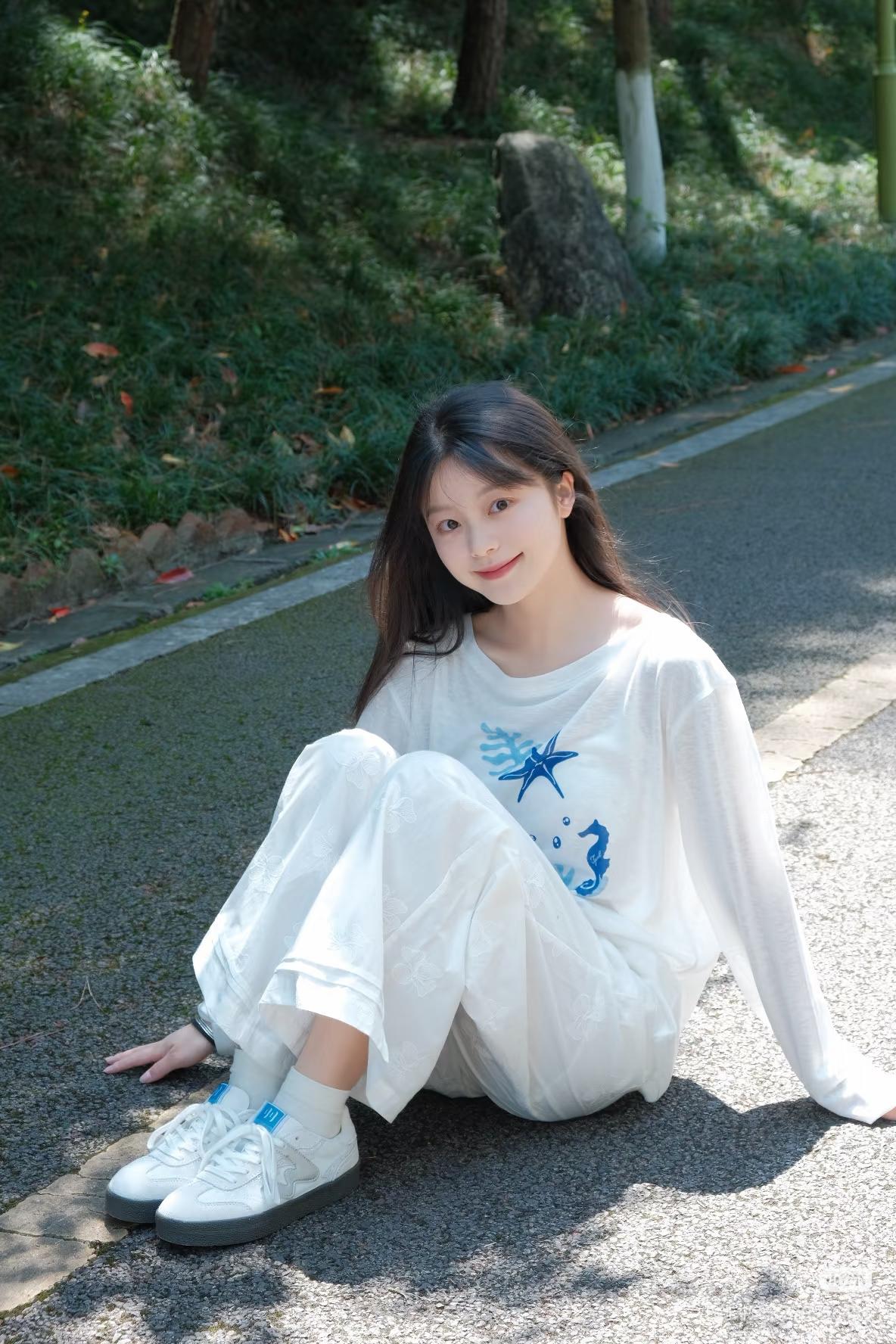 白衣飘飘，星海为伴。