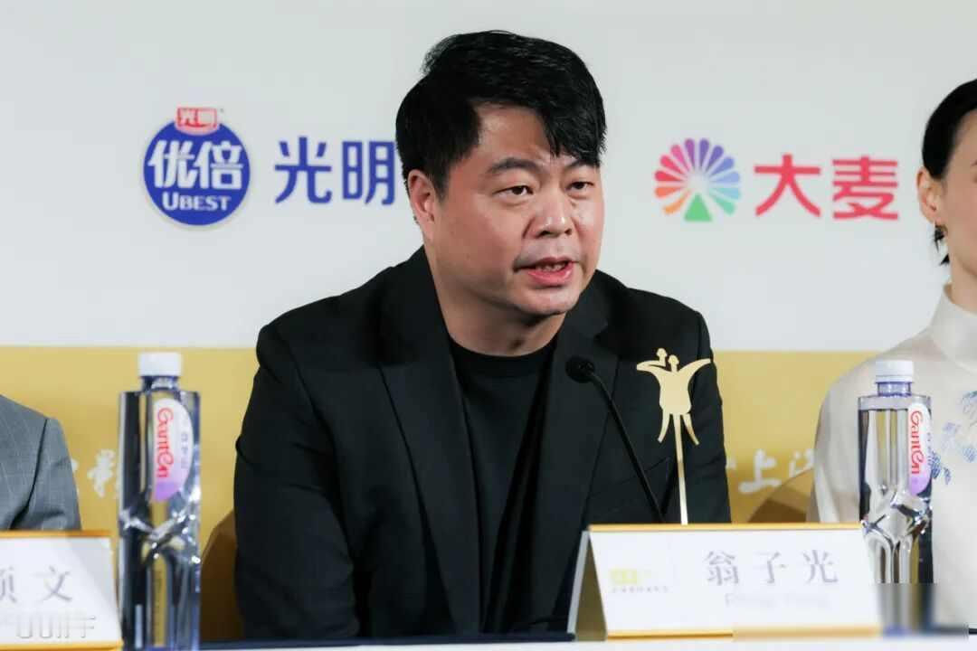 上海银星皇冠假日酒店，
主创全员亮相发布会，
真凶为何始终不揭晓？

6月20日