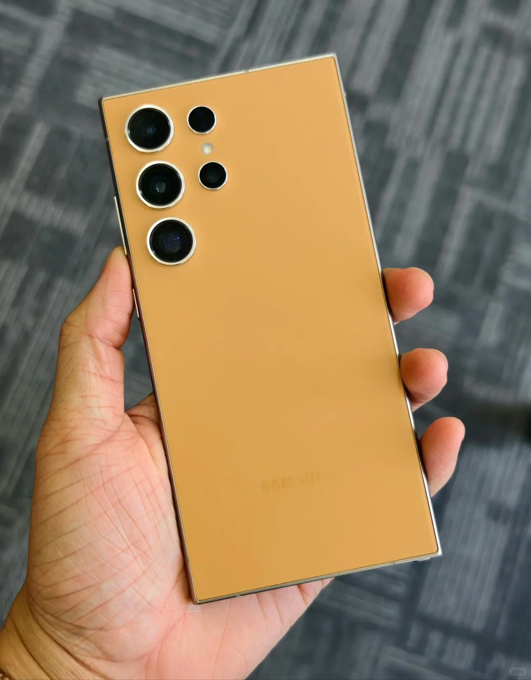X100 Ultra拍演唱会怎么样，我会用三星S24Ultra来检验一下[斜眼R...