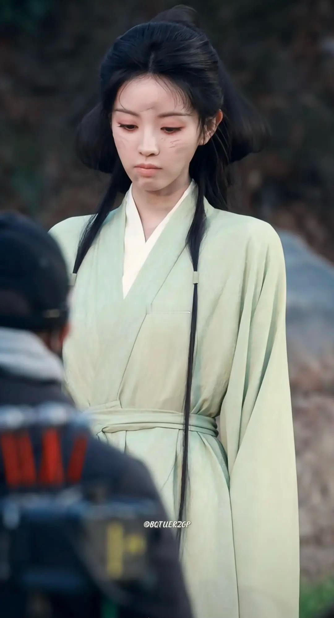 田曦薇这个发型好萌，不施粉黛也这么美，嫁金钗必爆了！ 