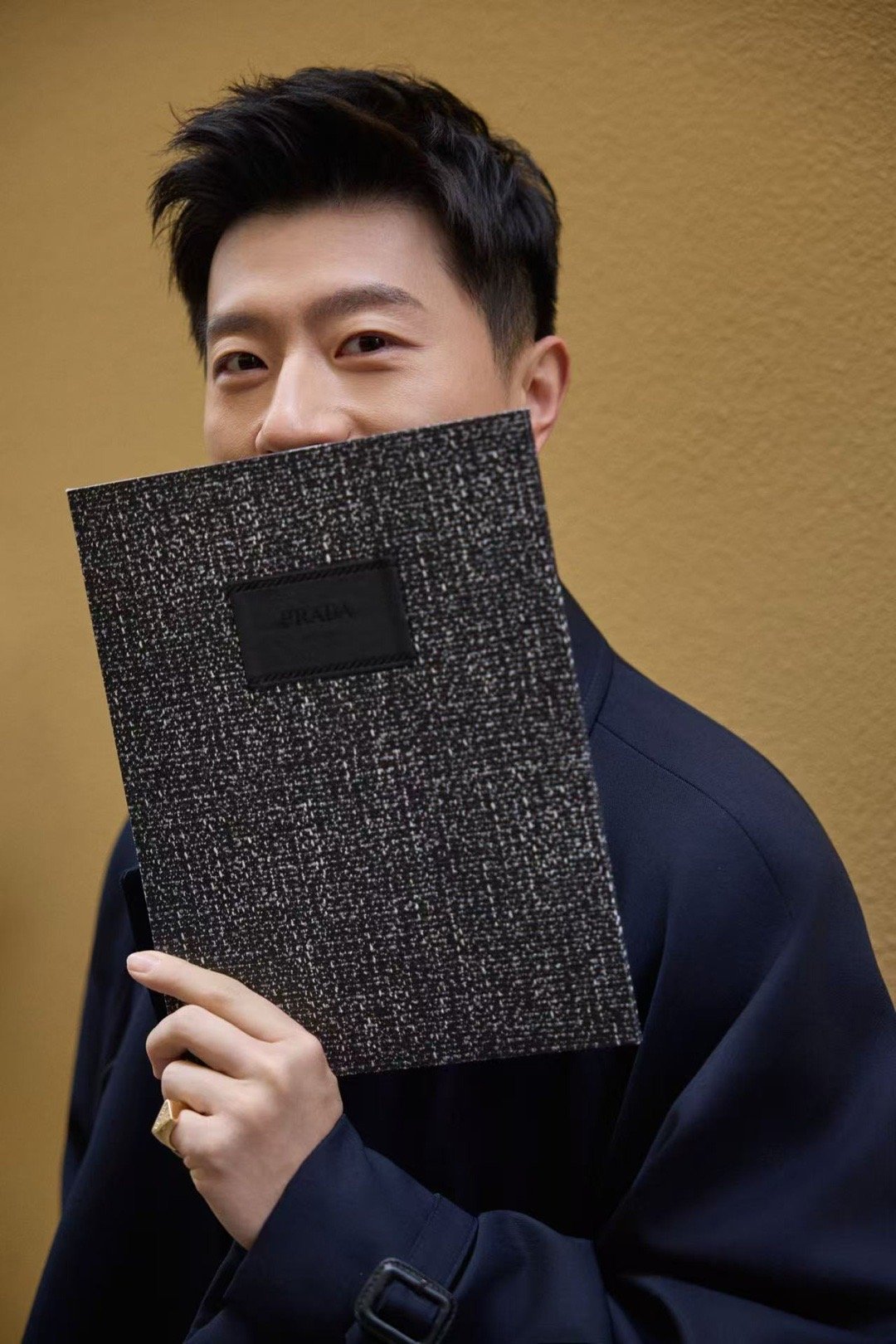 被米兰随性悠游的马龙帅到了 龙队解锁新皮肤：米兰悠然客！那份从容淡雅的东方气质，