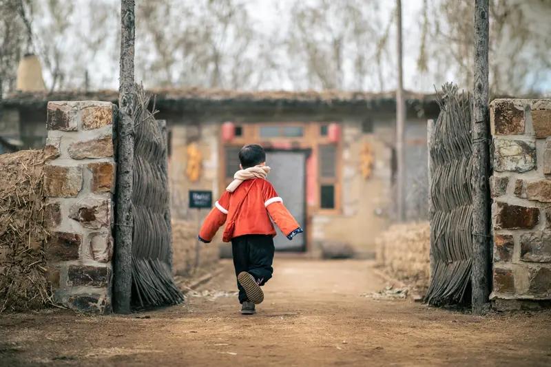 没儿没女没老婆的下联是下联：有喜有忧有高堂。