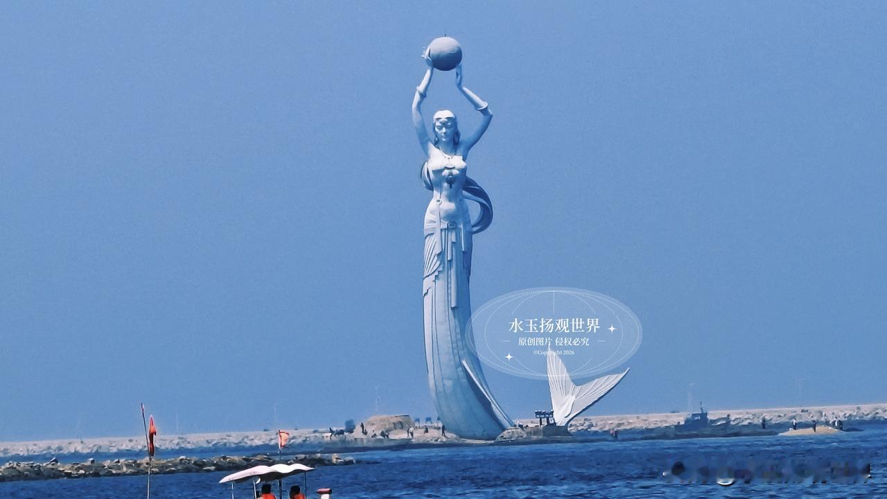 总有人说渤海的海少几分江南诗意，直到踏足营口山海广场，才懂这片海岸线藏着独属于北