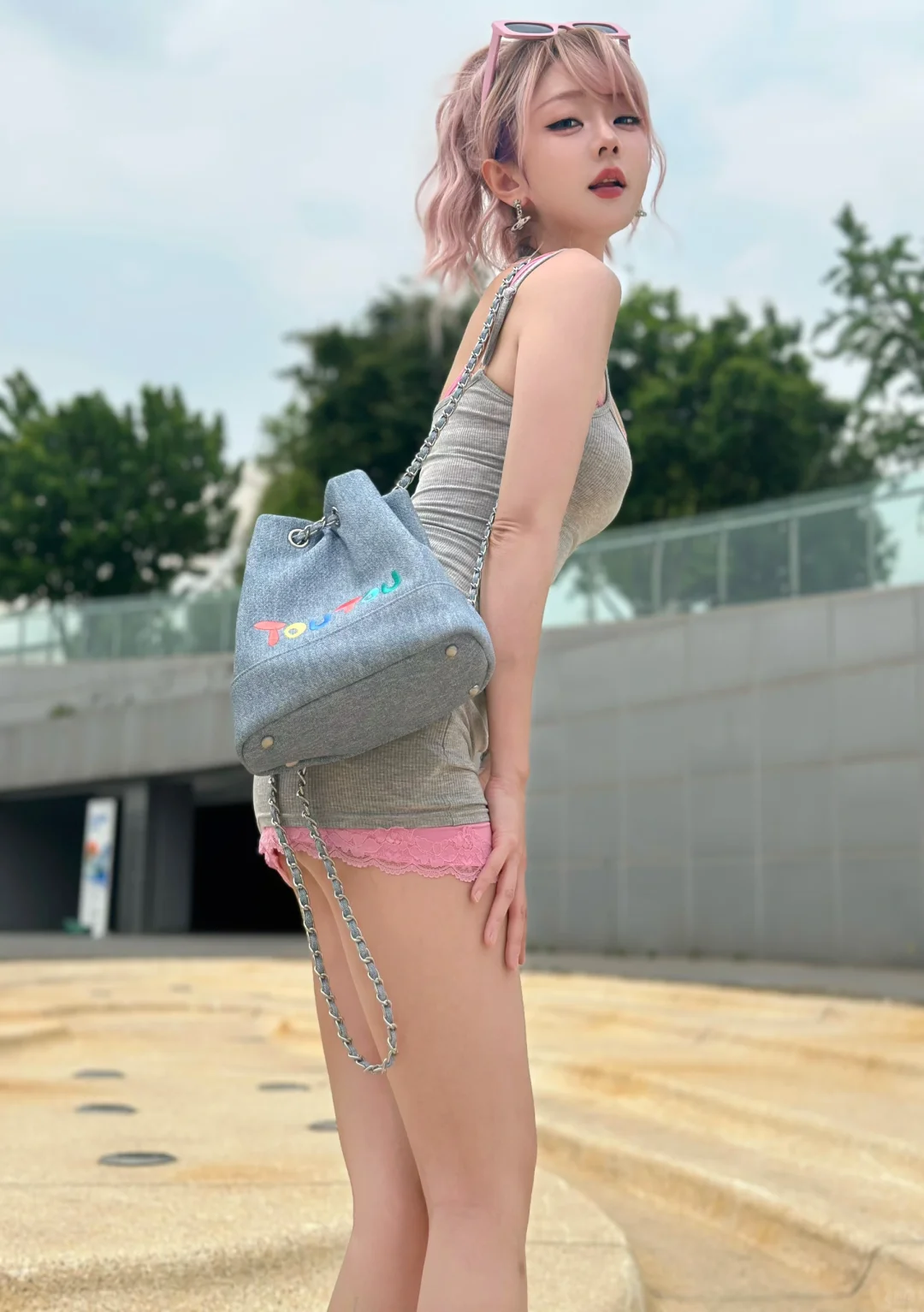 是谁把可爱背出了街🤪