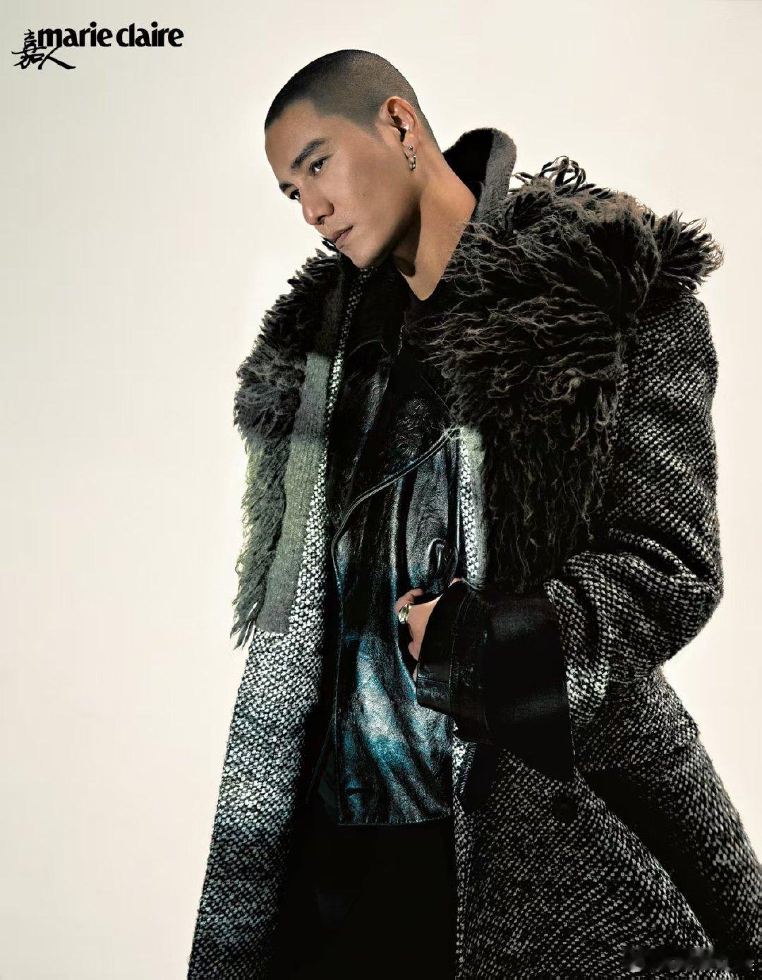 陈坤嘉人十一月刊封面陈坤极繁主义叠穿大片 陈坤极繁主义叠穿大片好帅，完全抗住了寸