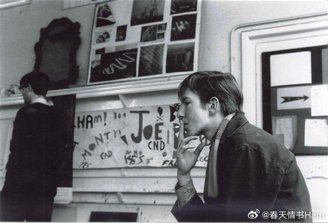 1964年18岁的艾伦·瑞克曼 ​​​