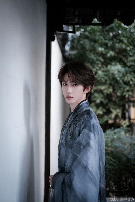 刘宇刘宇在东北到底穿没穿棉裤机场穿搭满分，但保暖题好像答错了？刘宇你藏棉裤了吗？