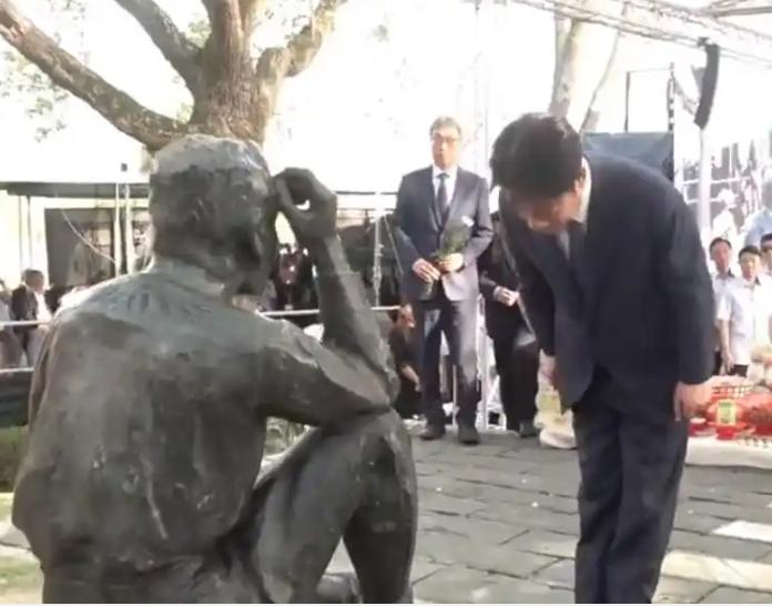 赖清德舔日升级！跪拜日本殖民者，留下4字认贼做父太逆天..
 
5月8日赖清德出