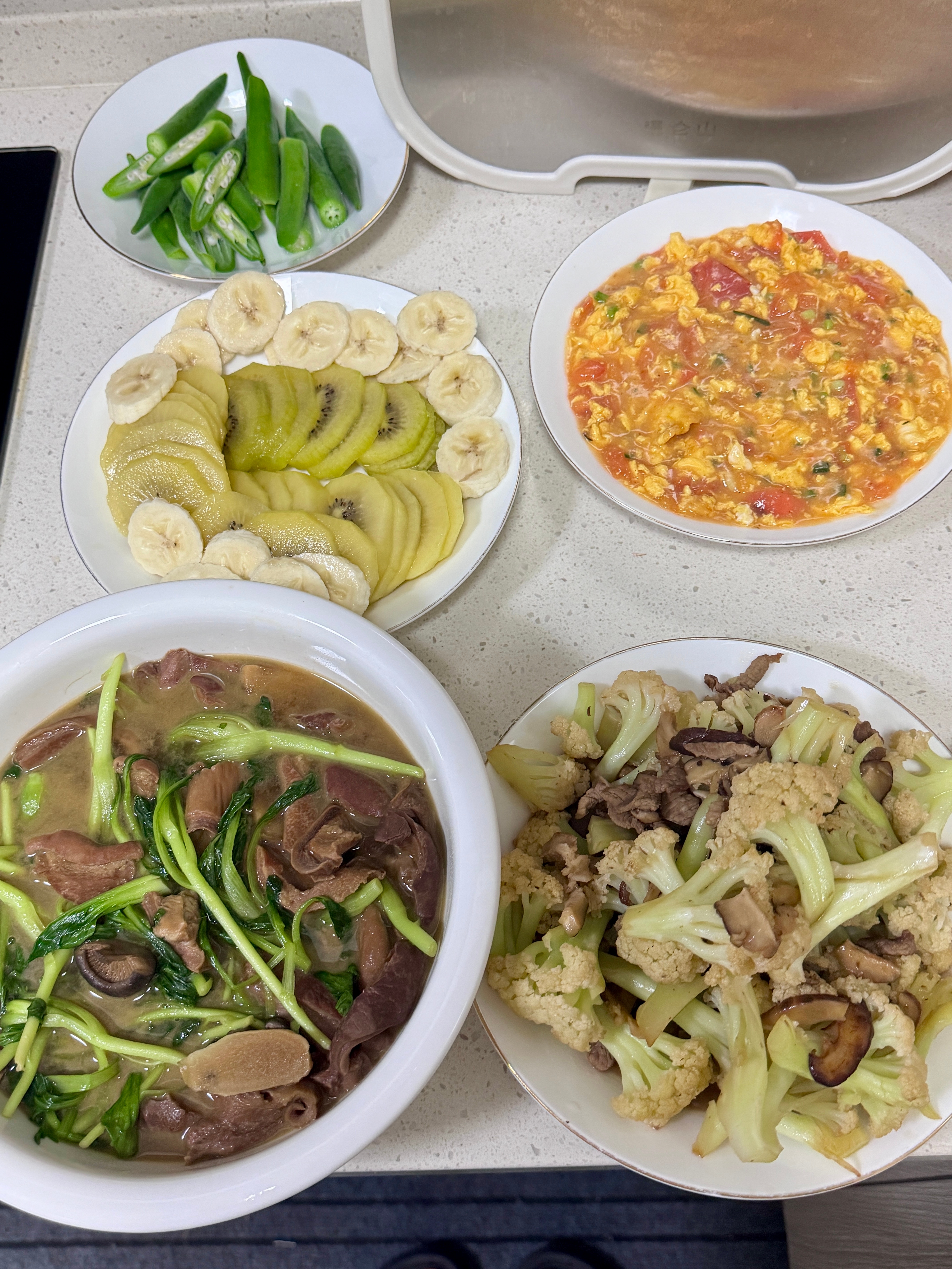就这样切菜到做好也得一个小时 