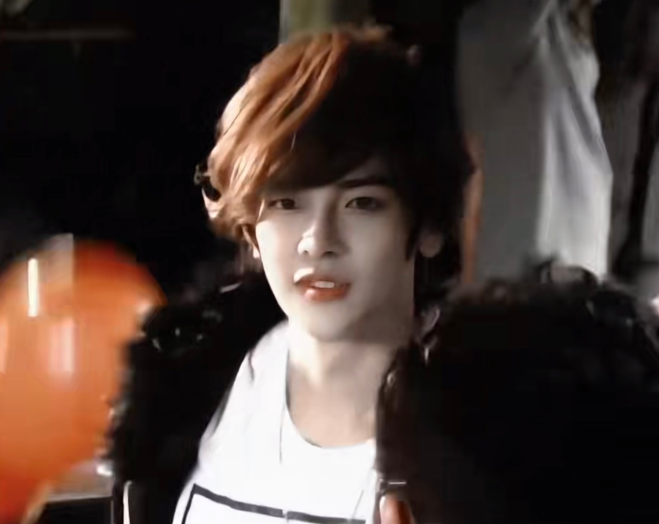 汪东城44岁的身体20岁的脸这个汪东城竟然已经四十多岁了，我小的时候他长这样我老