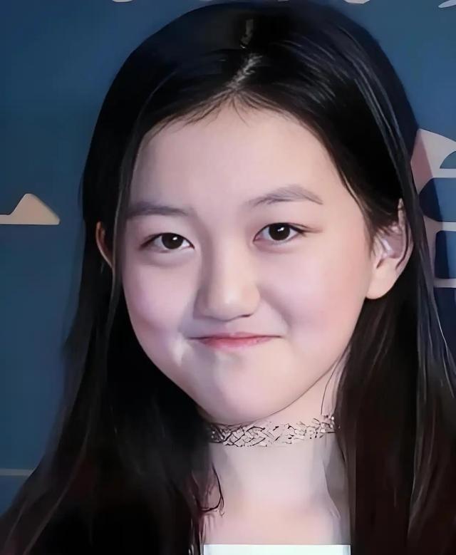 李嫣才是真狠人：18年11次手术，把“缺陷”活成了勋章
李嫣2006年出生在北京