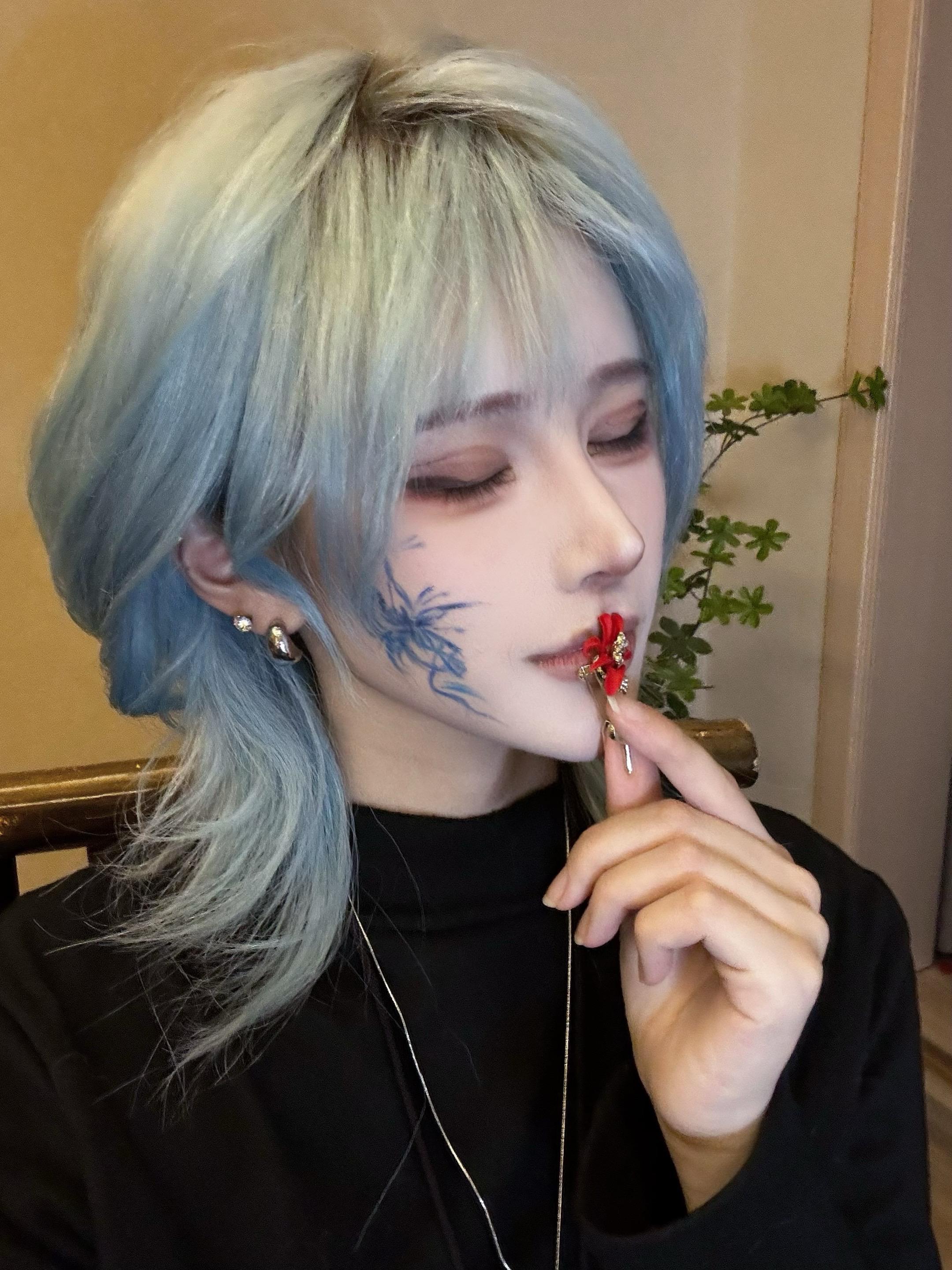 永不凋零的孤挺花