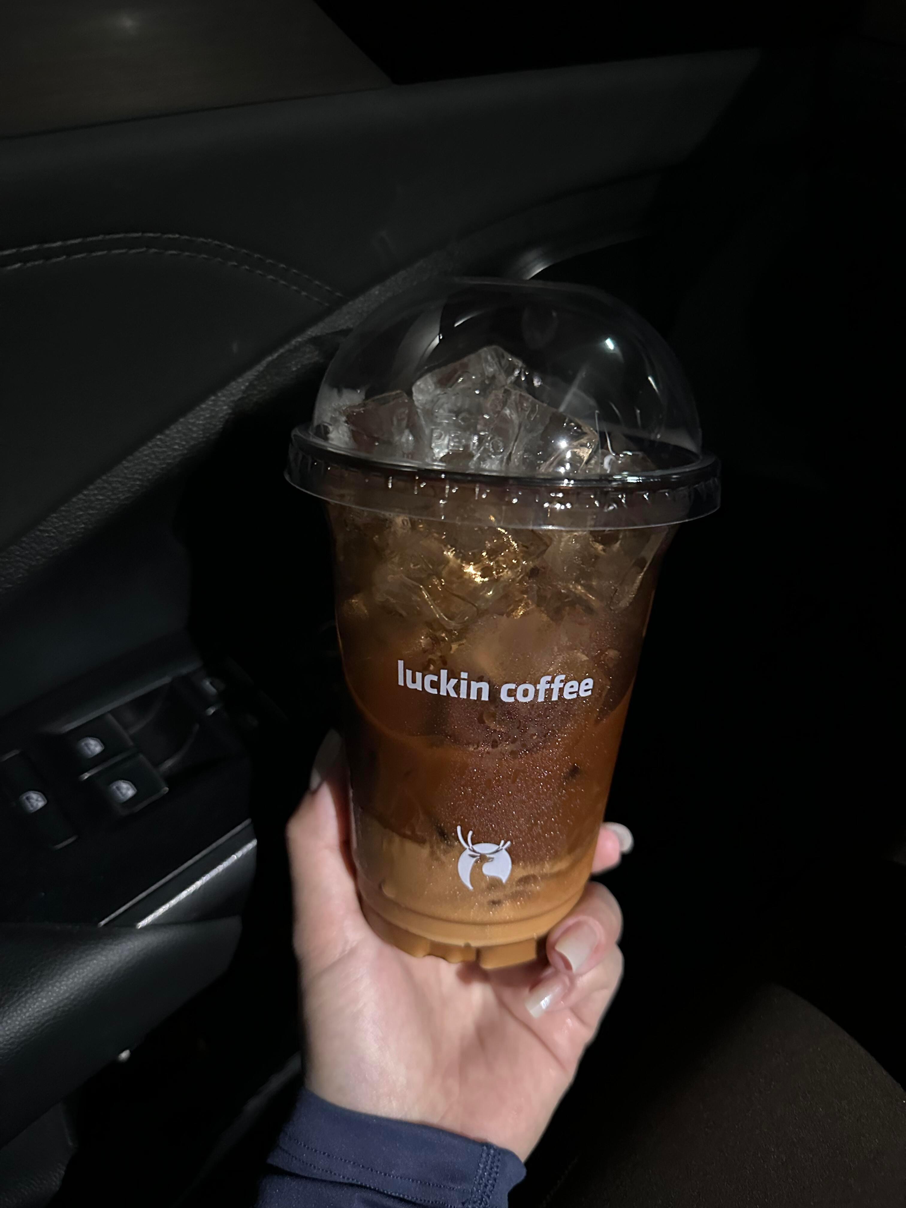 牛马的Coffee, 牛马的cry, 牛马的whiskey, 牛马的wine。 