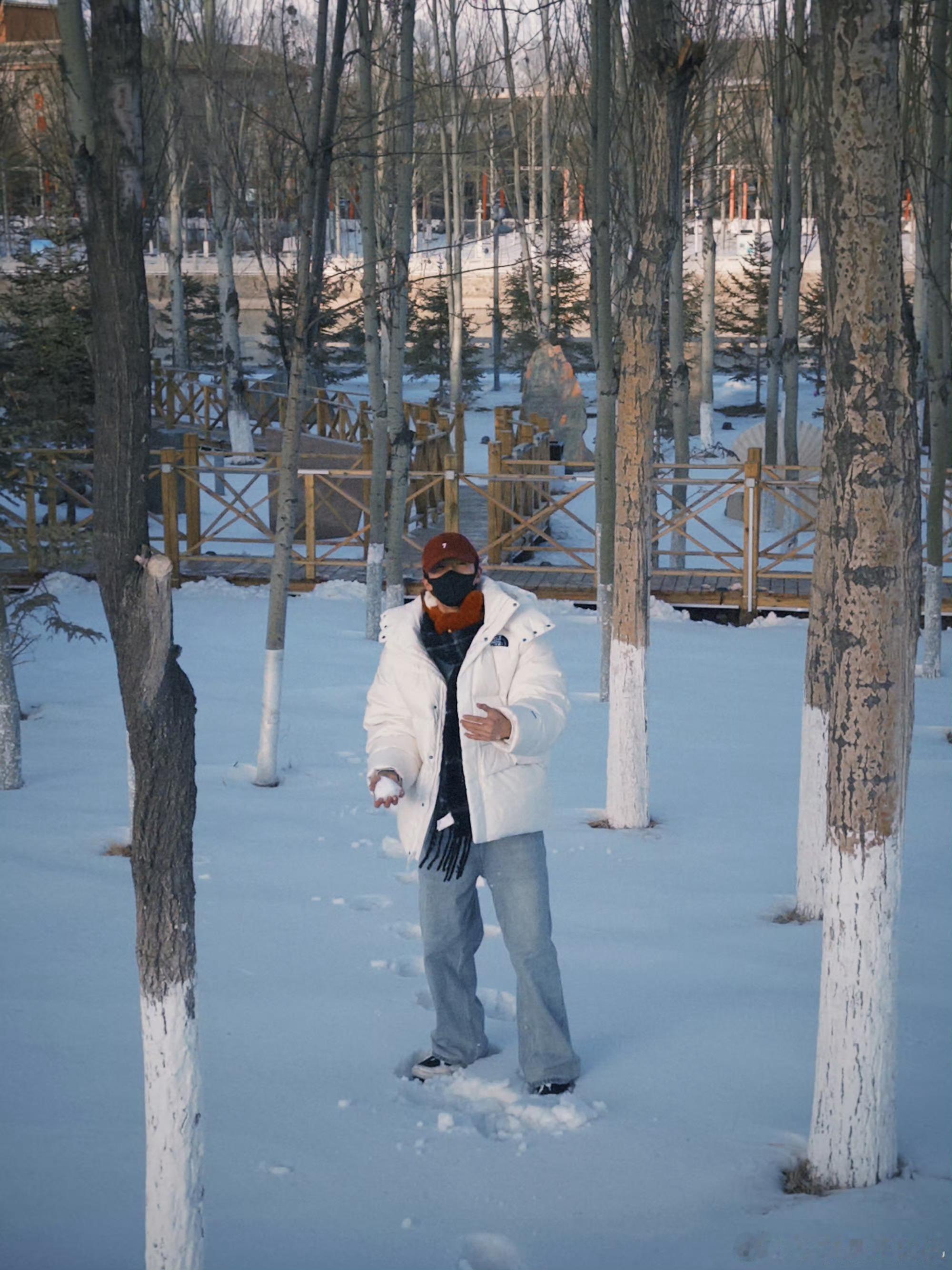 李昀锐文案图片有温差李昀锐雪地明信片李昀锐雪地明信片，好萌，帅的 ​​​