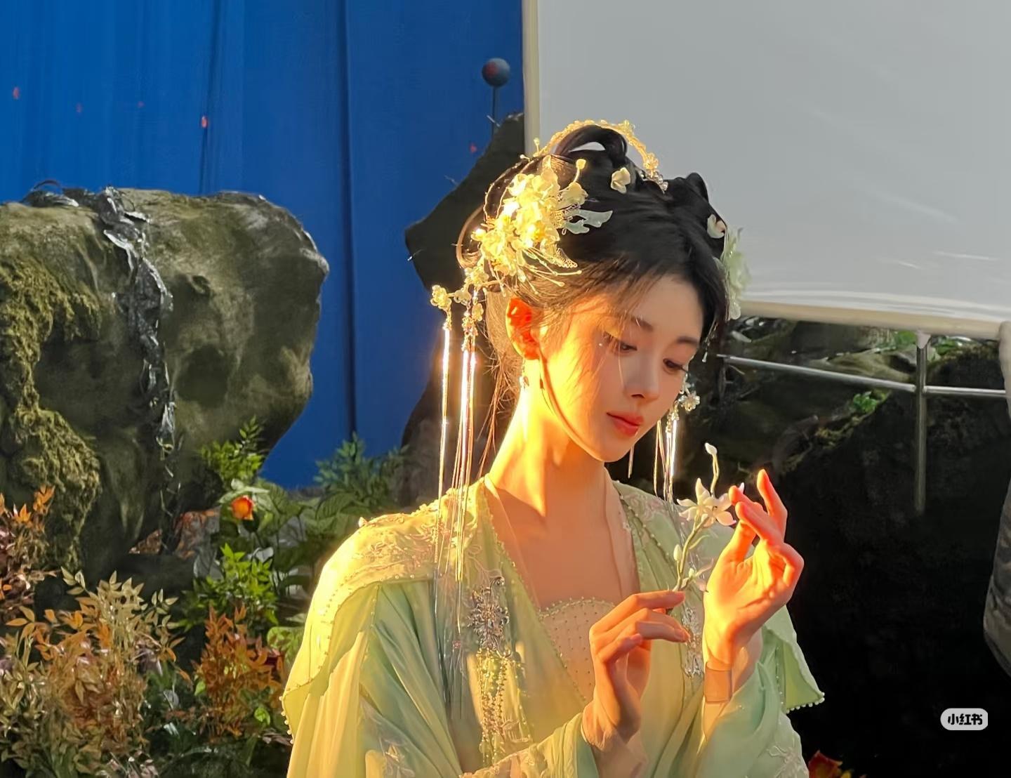 jjy鞠婧祎阿黛jjy鞠婧祎“将思念换成风 你会知道我的思念吗”