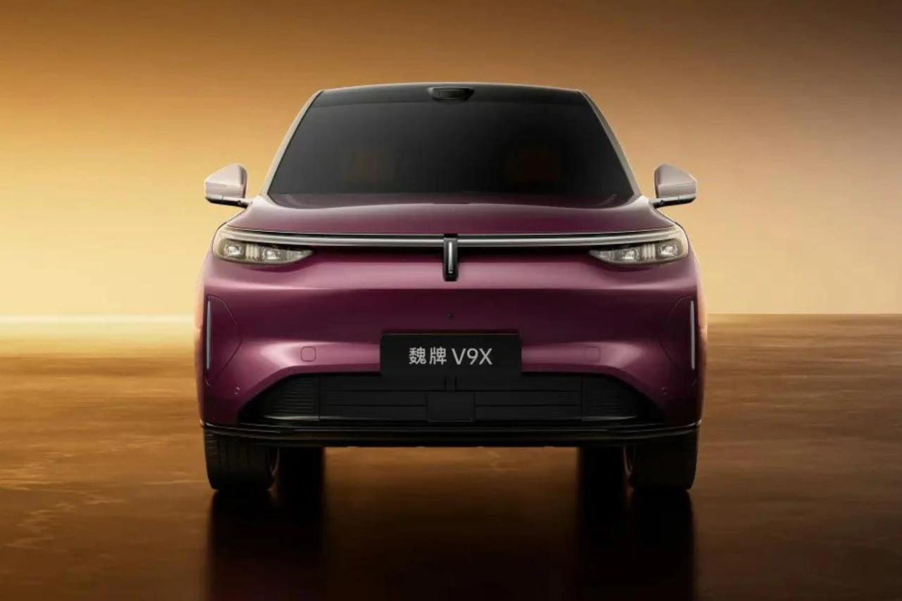 魏牌V9X定档5.18上市 37.18万起 六座+4秒级加速 国产旗舰SUV卷出