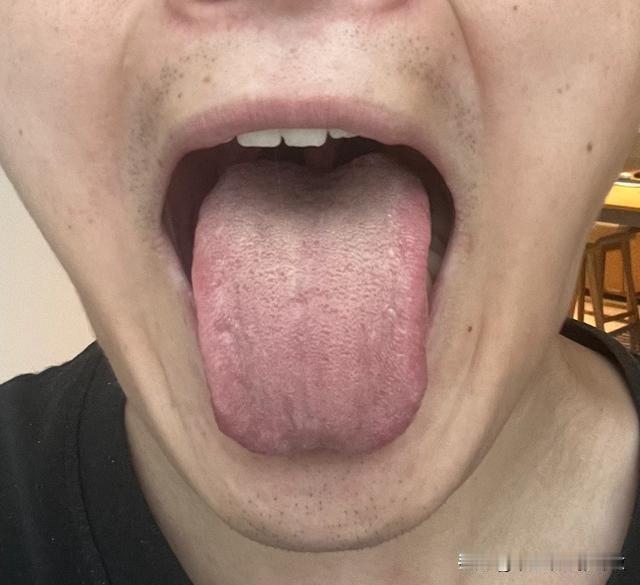 小小年纪这么火爆，才刚结婚一年，你这就不行了[what][what][what]