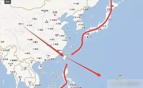 估计美国应该跳着脚骂日本和菲律宾这两条第一岛链的看门狗，这回不是在帮它堵门，反倒