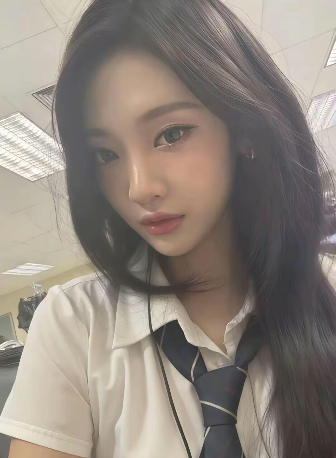 宁艺卓头像分享好喜欢的ins风宁艺卓